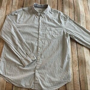 American Eagle men’s casual button down shirt